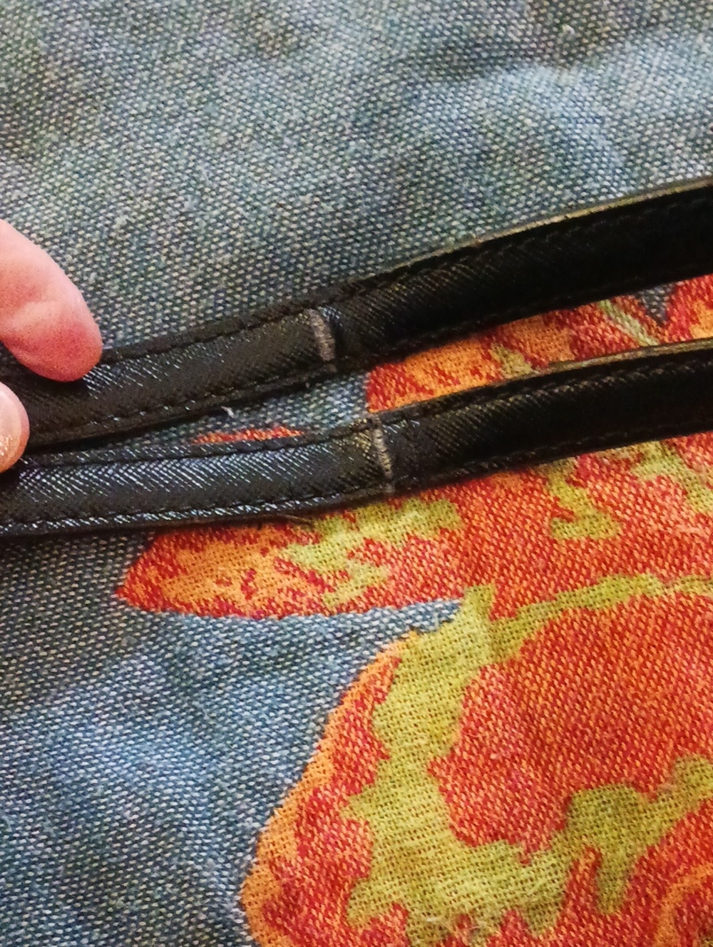 Kate Spade Tote - Picture 9 of 10